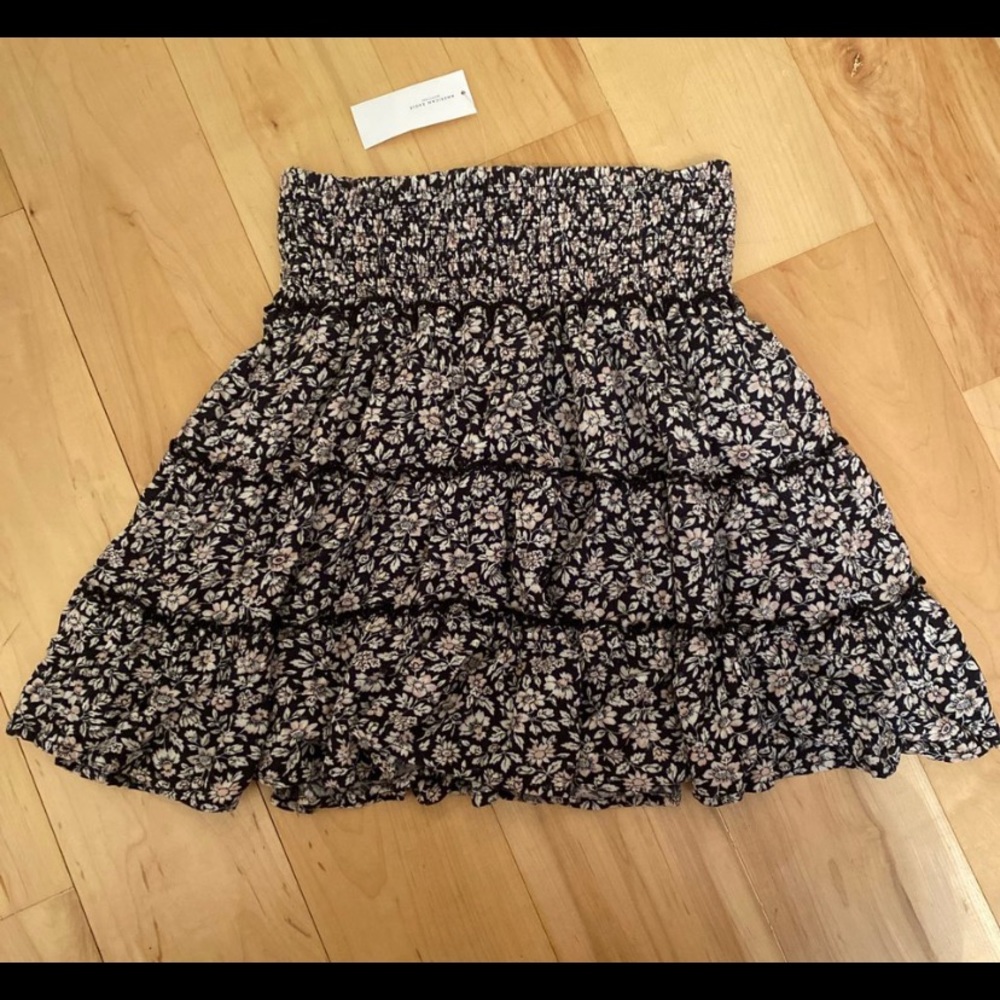 Ruffle skirt